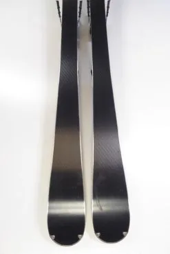 GRENZWERTIG Glide Carving-Ski Länge 155cm (1,55m) Inkl. Bindung! #143 16 GRENZWERTIG Glide Carving-Ski Länge 155cm (1,55m) Inkl. Bindung! #143 -Ski Verkäufe P1340248 688x1030 1